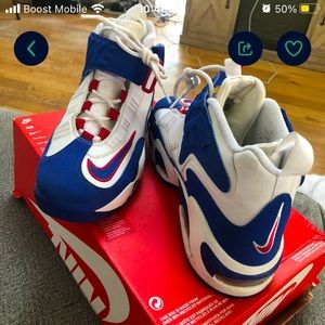 My sons feet grew over night. Worn less than 5 times!